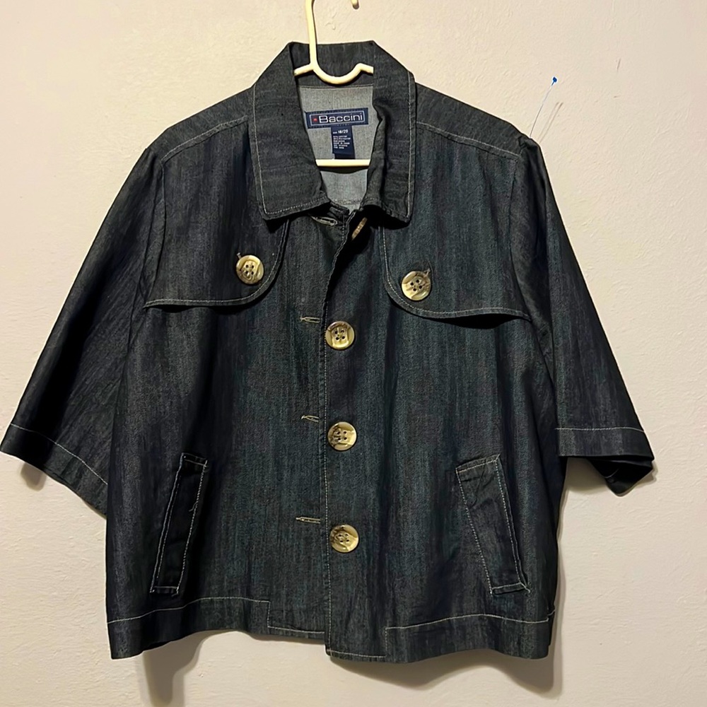 Baccini denim jacket with marbled cream buttons